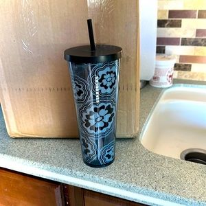 Floral print drinking cup